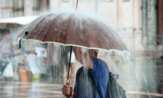 Mesaj RO-ALERT de COD PORTOCALIU: Ploi torențiale și vânt puternic în județul Cluj / Vezi zonele afectate