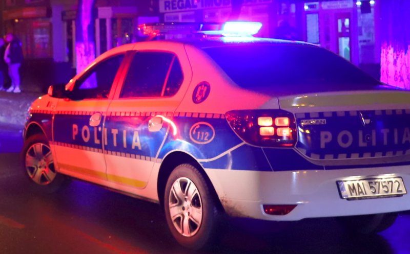 Moarte misterioasă în Mănăștur. Un bărbat a decedat subit după ce a coborât din mașină / Polițiștii fac cercetări