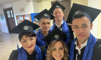 Șefă de promoție la 61 de ani! Absolventă de facultate din Cluj-Napoca