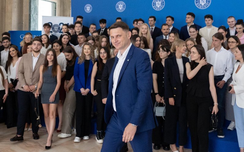Peste 150 de tineri, în internship la Guvernul României. Ce le-a transmis clujeanul Mircea Abrudean