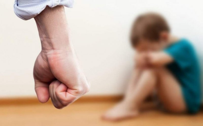Peste 5.600 de apeluri în Cluj la numărul unic destinat cazurilor de abuz împotriva copiilor - 119. Vezi care au fost cele mai numeroase sesizări
