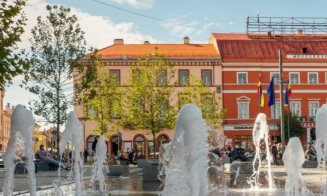 Clujenii, nemulțumiți de fântâna nefuncțională din Piața Unirii: „E deja luna iulie, e extraordinar de cald...”
