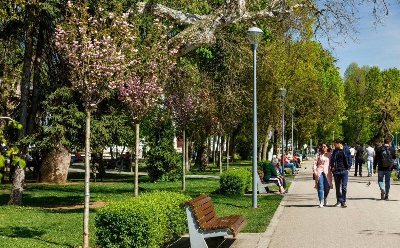 Sondaj: Mai mult de jumătate dintre români consideră că ţara se îndreaptă într-o direcţie greşită