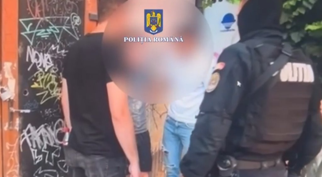 Polițiștii au arestat unul dintre cei doi agresori care au pătruns în casa unui clujean cu intenția de a-l jefui. Victima a fost grav rănită