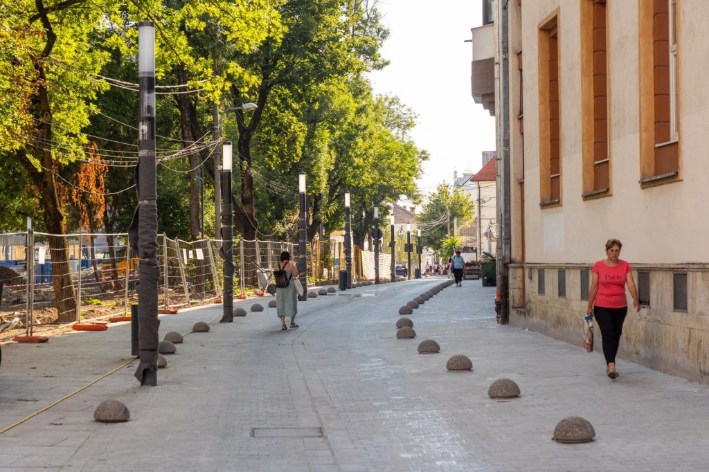 August redeschide circulația auto în zona parcului din centrul Clujului