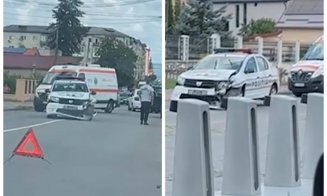 Cluj: Coliziune între o mașină de poliție și un autoturism