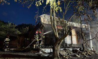 INCENDIU în Cluj-Napoca: Cabană mistuită de flăcări / Care a fost cauza incendiului, potrivit primelor cercetări