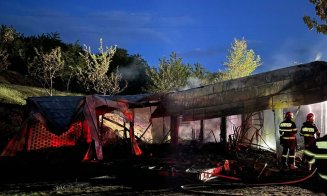 INCENDIU în Cluj-Napoca: Cabană mistuită de flăcări / Care a fost cauza incendiului, potrivit primelor cercetări