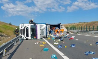 TIR răsturnat pe Autostrada Transilvania. Circulația este blocată