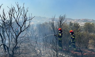 Pompierii români au plecat din nou în Grecia pentru a ajuta la stingerea incendiilor. Prima intervenție, în apropiere de Atena