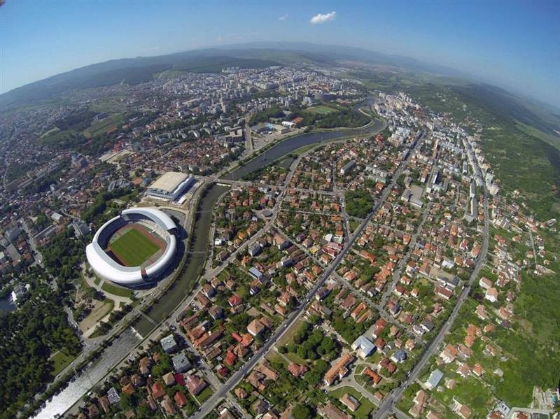 Chiriile pentru garsonierele din Cluj-Napoca ajung la un nou prag psihologic. Cât cer proprietarii lunar