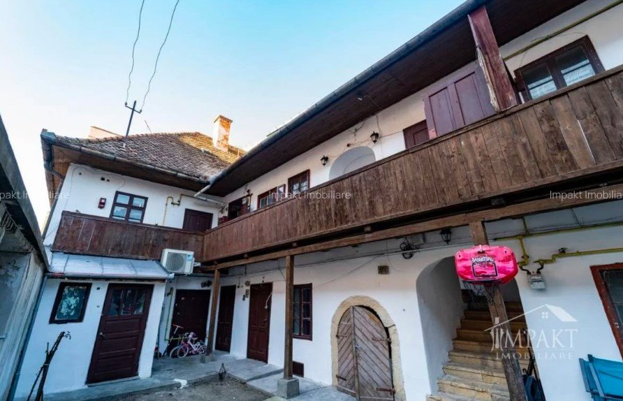 Ce se mai vinde în Cluj-Napoca: casă deosebită cu 2.1 milioane euro, în centrul proaspăt pietonalizat