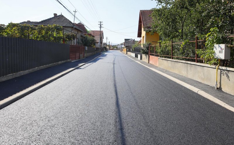 O stradă din Turda care arăta ca în secolul trecut a fost complet modernizată