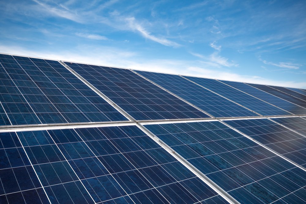 Clujenii de la Finas Group și DTEK, conglomerat controlat de cel mai bogat ucrainean, investesc 40 mil. euro într-un parc solar în Mureș