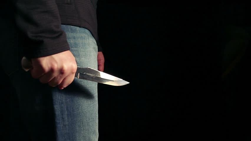Cluj: Un bărbat a fost arestat după ce și-a înjunghiat concubina cu 23 de ani mai tânără