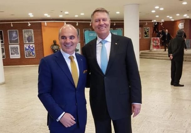 Iohannis și Rareș Bogdan, politicienii îmbrăcați ''ca la carte''. Cătălin Botezatu, sfaturi pentru cei ce vor să fie aleși
