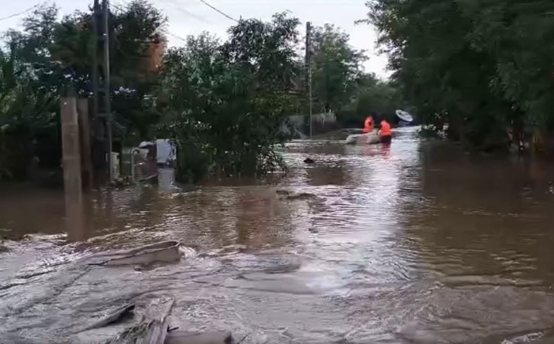 POTOP în România! Mii de case inundate, sute de persoane evacuate și patru morți/ Recomandările MAI