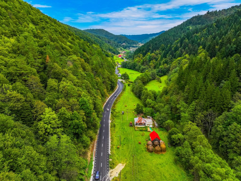 Excursie de weekend pe Transapuseana, un drum de poveste ce traversează Munții Apuseni