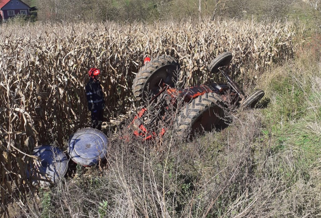 Tragedie într-un sat din Cluj: Un tânăr de 20 de ani a murit strivit de un tractor