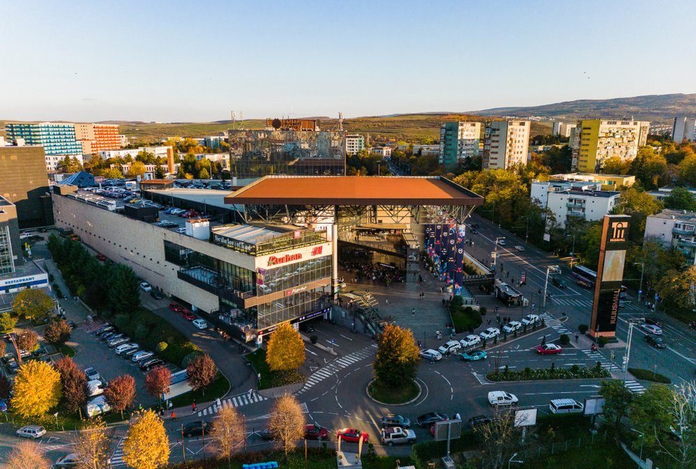 O toamnă plină cu evenimente inedite, la Iulius Mall Cluj: expoziție cu roboți gigant, Wedding Days, Târg de Antichități, Handmade, Bag Expo și alte surprize