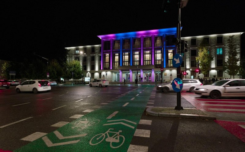 Ziua Părinților de îngeri, marcată la Cluj-Napoca prin iluminarea Casei de Cultură a Studenților