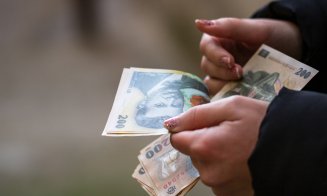 Femeile din România câștigă mai mult decât bărbații. Cât e diferența la salariu