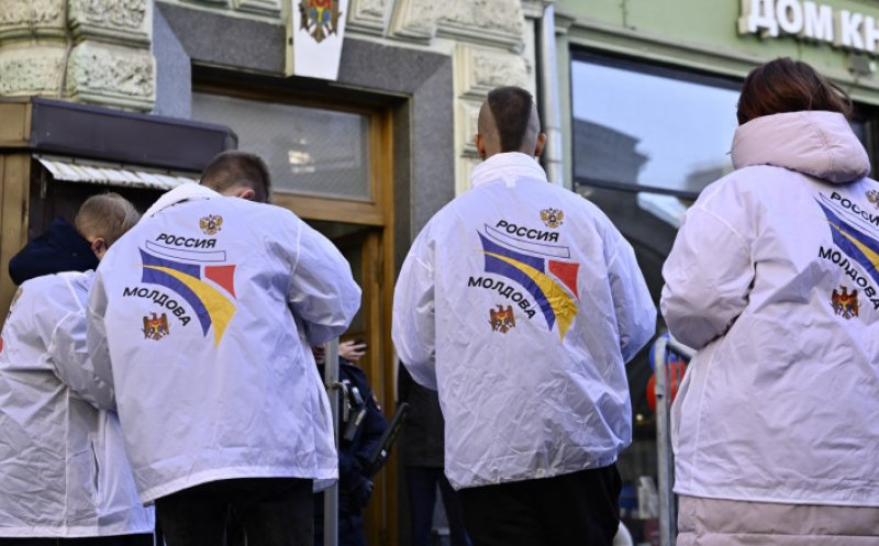 Ce jachete au primit alegătorii moldoveni la secţiile de votare din Moscova