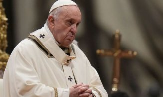 Papa Francisc îi îndeamnă pe credincioși să renunţe la "goana nebună" după bani