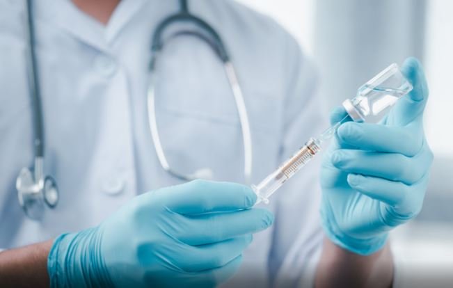 Creștere semnificativă a vaccinărilor antigripale în România: Peste 175.000 de doze administrate doar în ultima săptămână