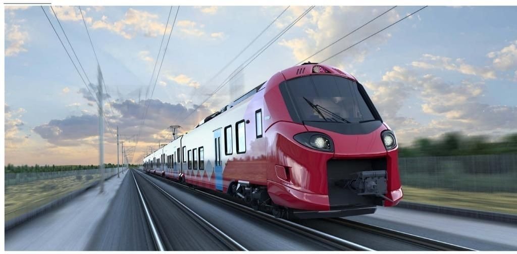 Primul tren Alstom va intra în circulație luna viitoare. Când vom putea călători cu 160 km/h pe rutele din Cluj