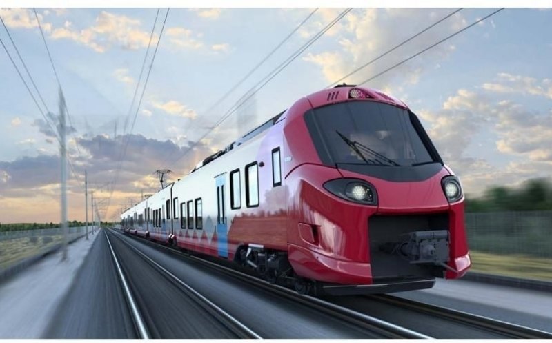 Primul tren Alstom va intra în circulație luna viitoare. Când vom putea călători cu 160 km/h pe rutele din Cluj