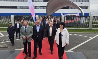 Nicolae Ciucă a participat la inaugurarea unei fabrici de medicamente în Turda