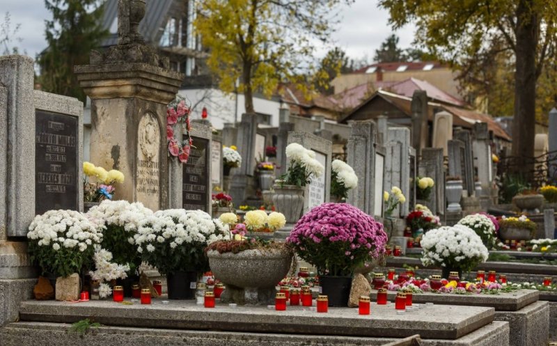 Două noi linii spre cimitire și mai multe autobuze pe liniile clasice, de Luminație, la Cluj-Napoca