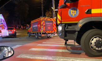 Accident rutier GRAV pe un bulevard din Cluj-Napoca: Trei persoane încarcerate