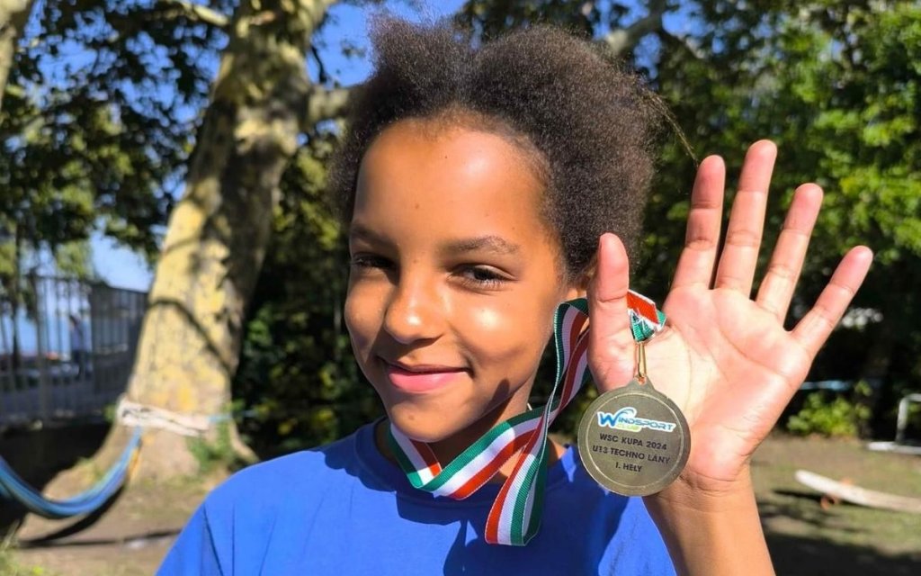 Performanță remarcabilă pentru o elevă din Cluj: locul 2 la Campionatele Europene de windsurf din Grecia