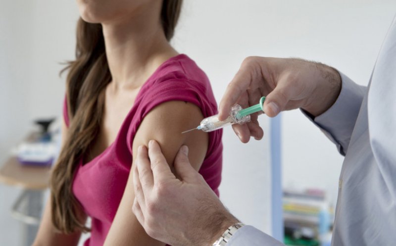 Câți români s-au vaccinat deja împotriva gripei și cine poate obține serul în mod gratuit