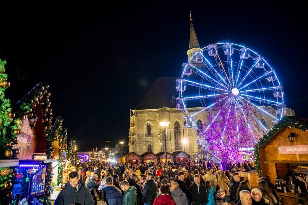 Târgul de Crăciun din Cluj-Napoca se deschide vineri! Concert Carla's Dreams și aprinderea luminilor festive, cele mai așteptate momente în prima seară pe "Planeta Crăciun"