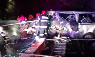 ACCIDENT grav în Cluj între un camion şi un microbuz / A intervenit descarcerarea pentru extragerea unei victime cu multiple traumatisme