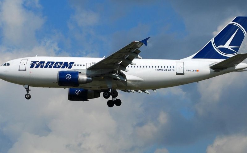 Un avion Tarom care ar fi trebuit să aterizeze la Timişoara a fost direcţionat la Cluj-Napoca, din cauza vântului