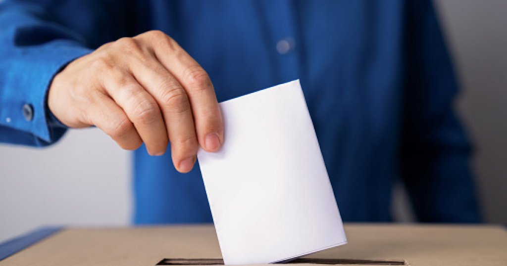 Incident electoral în județul Cluj: Bărbat prins în timp ce încerca să influențeze voturile la o secție de votare