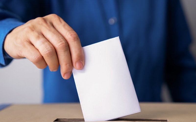 Incident electoral în județul Cluj: Bărbat prins în timp ce încerca să influențeze voturile la o secție de votare