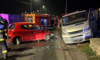 ACCIDENT GRAV în Cluj-Napoca între un autoturism și o autoutilitară / Victimă cu traumatism cranian