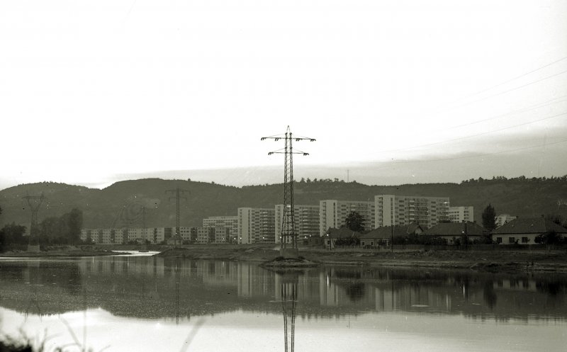 Fotografie cu malul Someșului, anul 1965