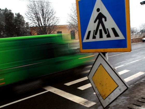 Accident mortal în Cluj: O femeie a fost spulberată de o mașină pe trecerea de pietoni