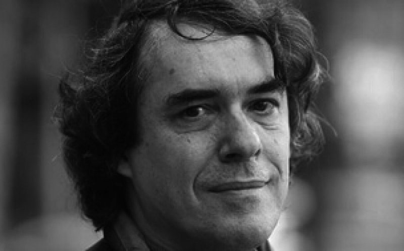 Mircea Cărtărescu imploră românii să iasă la vot duminică: „Mai avem o șansă. Alta nu ni se va mai da. De două sute de ani visăm să fim în Europa! Nu putem vota acum să ieșim!”
