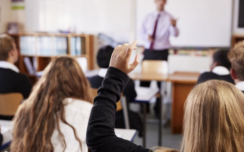 Începând de anul școlar viitor, clasele de a IX-a vor avea un număr mai mic de elevi - proiect