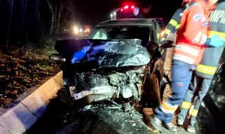 O polițistă de 23 de ani A MURIT într-un accident rurier / Un autoturism condus de un tânăr de 22 de ani a intrat pe contrasens, într-o curbă