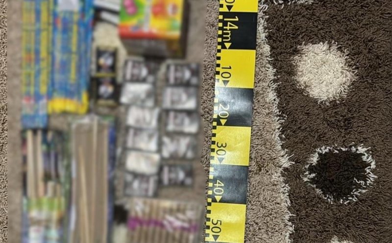Mai uşor cu artificiile, că vă face poliţia dosare / Percheziţii + 100 kg de articole pirotehnice, confiscate în Cluj