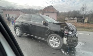 ACCIDENT în judeţul Cluj: Şi-au făcut maşinile praf la Fundătura