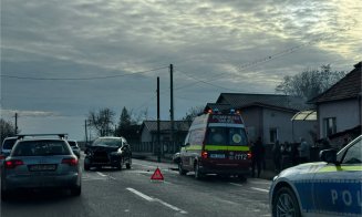 ACCIDENT în judeţul Cluj: Şi-au făcut maşinile praf la Fundătura